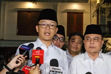 Sugiono Minta Maaf Atribut HUT Gerindra Ganggu Publik, Janji Segera Dicopot