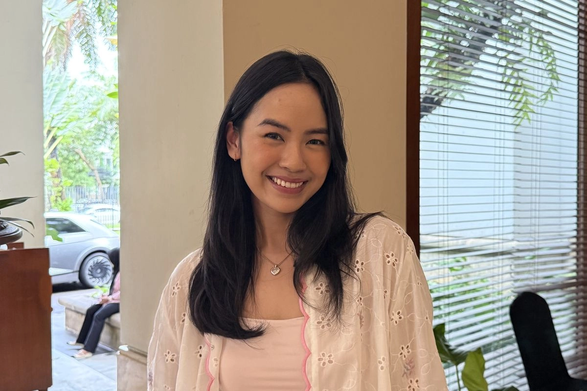 Tips Mix and Match Batik ala Rania Yamin, Perhatikan Warna dan Bahan