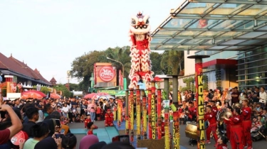 Gegap Gempita Jakarta Sambut Imlek: Ada 'Kuda Raksasa' hingga Festival Barongsai di Sudirman-Thamrin