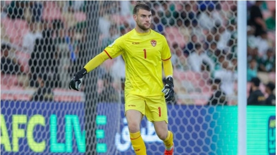 Maarten Paes ke Ajax, Bakal Jadi Kiper Nomor Satu di Timnas Indonesia?