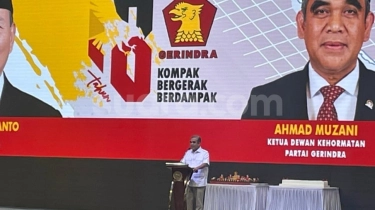 Muzani Pimpin Yel-yel di Senayan: Gerindra Menang, Prabowo Presiden, Presiden Dua Periode!