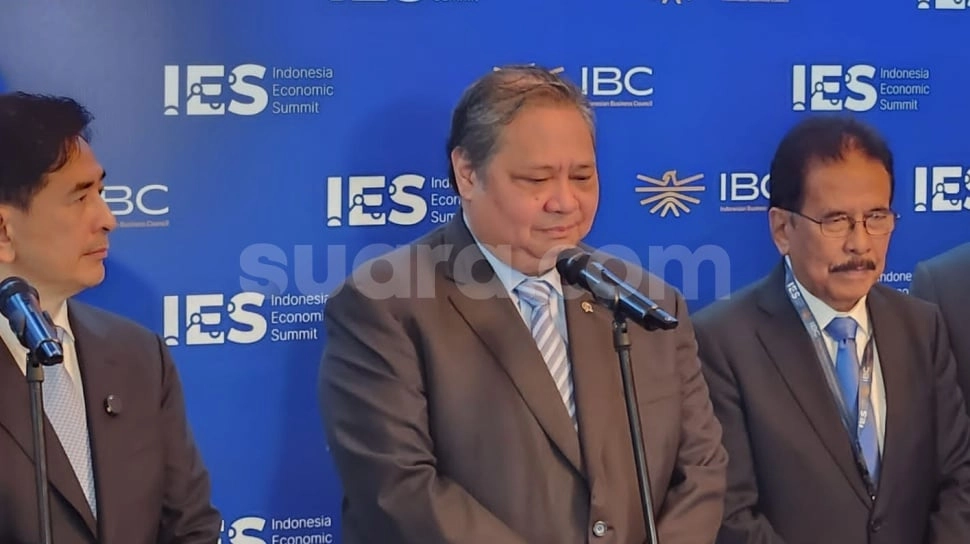 Tak Ambil Pusing Soal Outlook Peringkat Moody's, Airlangga: Indonesia Tetap Investment Grade