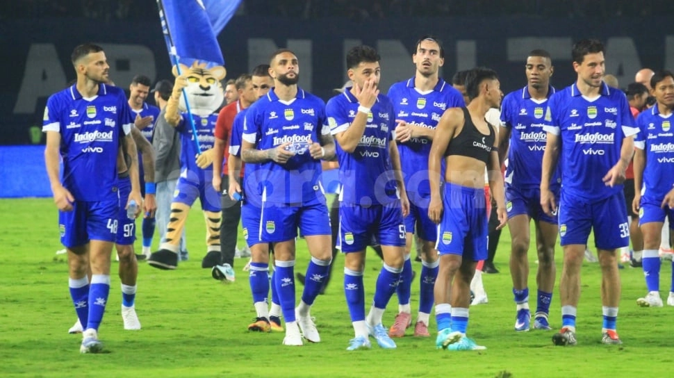 Luas Biasa! 29 Ribu Bobotoh di GBLA Bikin Layvin Kurzawa Berasa di Rumah Sendiri