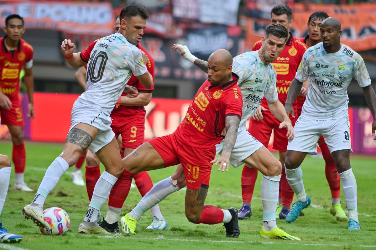 Hasil HT Persija Jakarta Vs Arema FC 0-0: Duel Macan dan Singo Buntu di Babak I