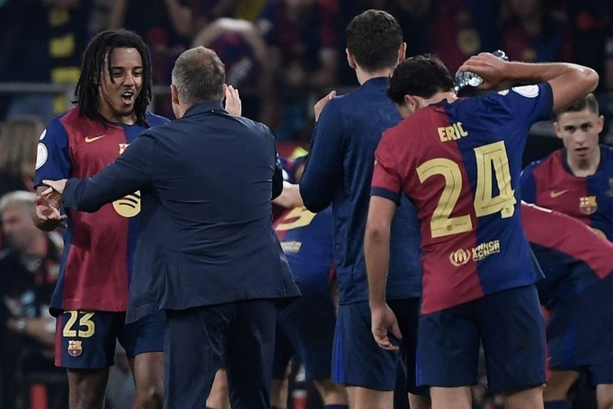 Masa Depan Hansi Flick di Barcelona: Dicintai Pemain, tapi Bisa Hengkang jika Joan Laporta Kalah