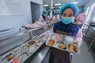 Survei Indikator: Mayoritas Publik Puas dengan Program MBG Prabowo, Khususnya Gen Z