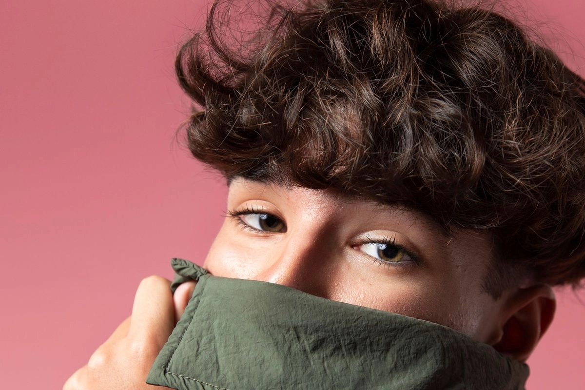 Tren Gaya Rambut Pria Berubah, Poni Depan Jadi Pilihan Tampil Lebih Santai