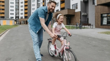 Mau Belikan Sepeda untuk Anak Perempuan? Ini Tips Memilih dan 5 Pilihan yang Layak Dicoba