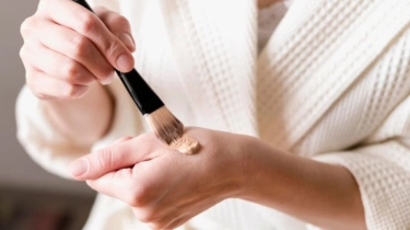 Saat Makeup, Primer Dipakai setelah Apa? Cek 5 Pilihan Terbaik untuk Tutupi Pori Besar