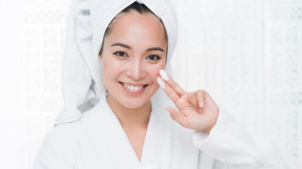 Setelah Serum Boleh Pakai Moisturizer? Ini 5 Pelembap Terbaik yang Mudah Menyerap