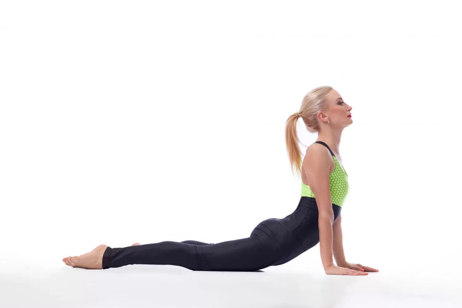 7 Pose Yoga Ampuh Mengurangi Nyeri Haid, Apa Saja?