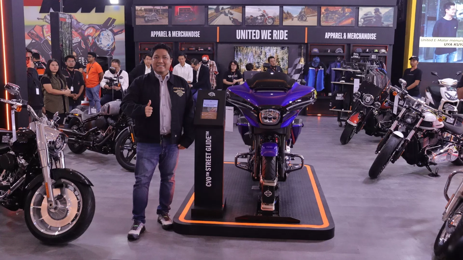 Eksklusif! Harley-Davidson Perkenalkan CVO Street Glide Blue Streak di IIMS 2026