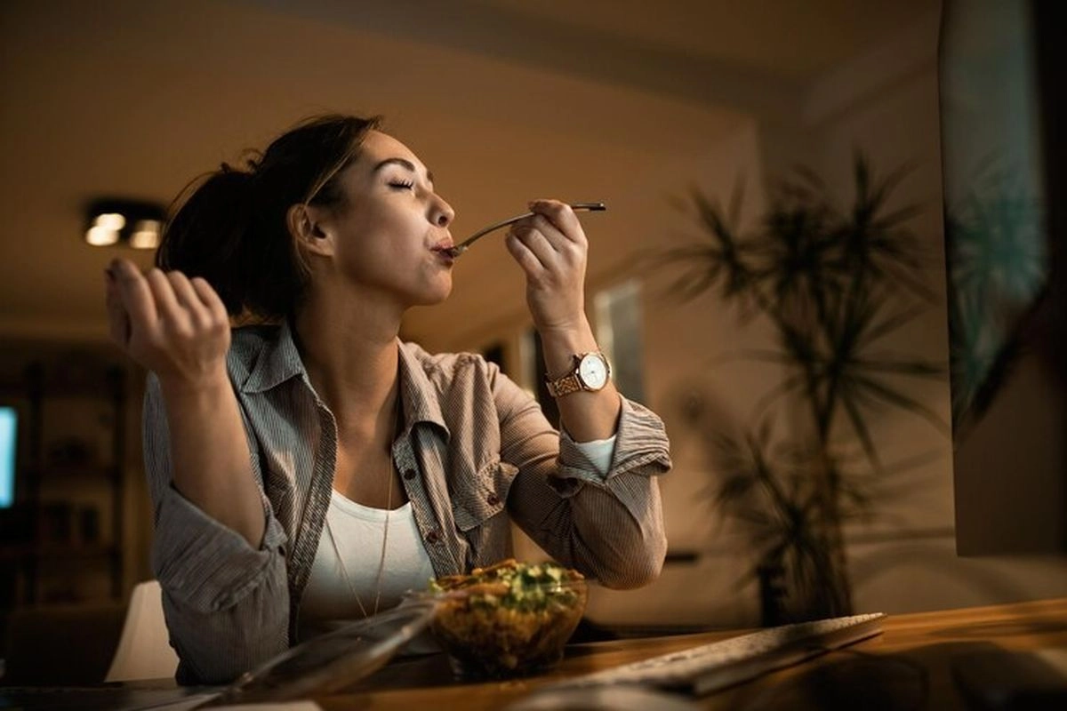 Batasi Makan Malam Tak Lebih dari 3 Jam Sebelum Tidur, Ini Alasannya