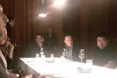 Berderar Foto Sejumlah Miliarder Dunia Hadiri Makan Malam “Liar” Epstein