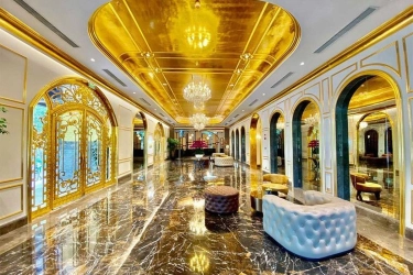 Deretan Hotel Mewah dengan Lantai Berlapis Emas, Ada yang Dibongkar untuk Dijual Saat Harga Naik
