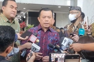 Gubernur Jambi Dilaporkan ke KPK atas Dugaan Korupsi Proyek Stadion