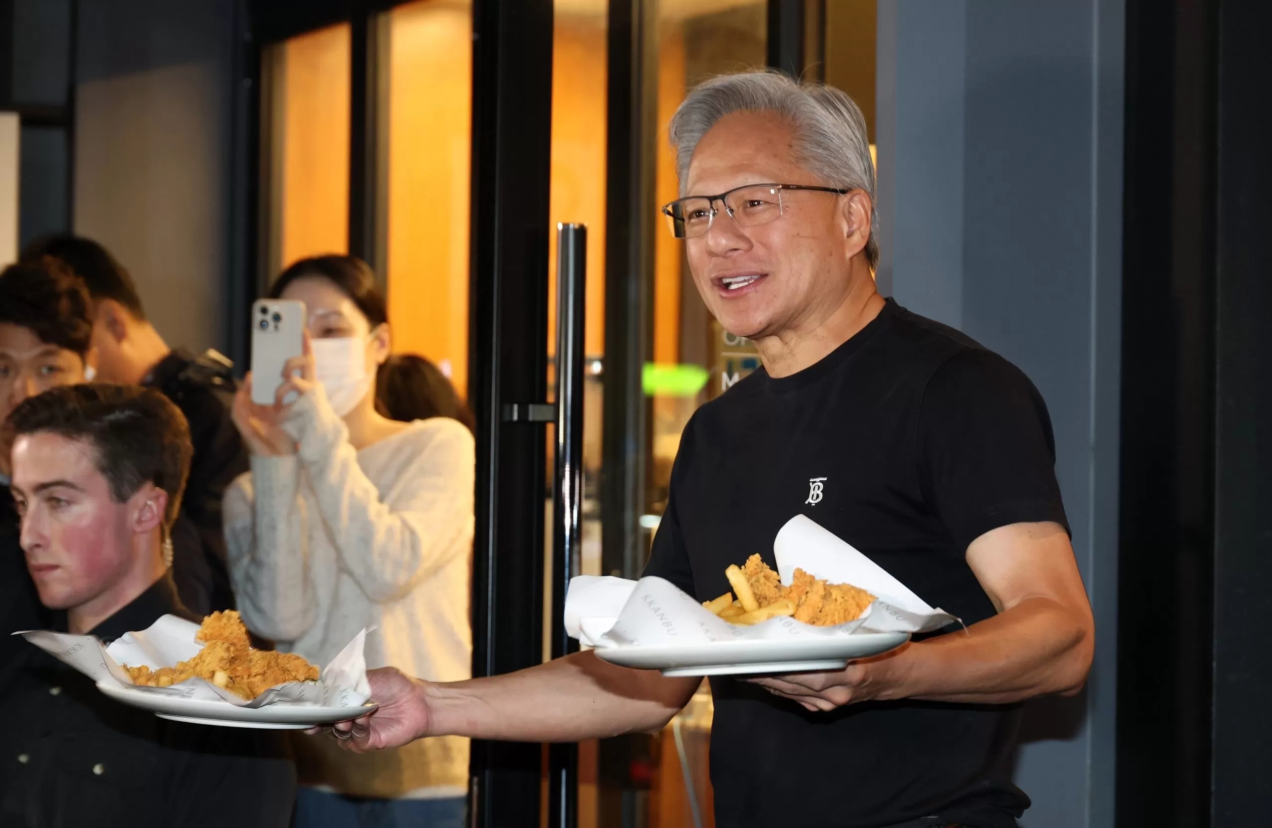 NVIDIA dan Perebutan Memori AI Dunia: Diplomasi Jensen Huang Mengamankan HBM4 dari Samsung dan SK Hynix