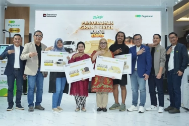 Wujudkan Impian Nasabah, Pegadaian Serahkan Grand Prize Emas 1 Kg di Tring! Digital Lounge