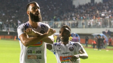 Masih Ingat Sylvano Comvalius? Eks Striker Bali United Itu Latih Pemain Keturunan Indonesia
