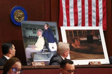 Dibongkar di Kongres AS, Siapa 6 Pria yang Ditutupi di File Epstein?