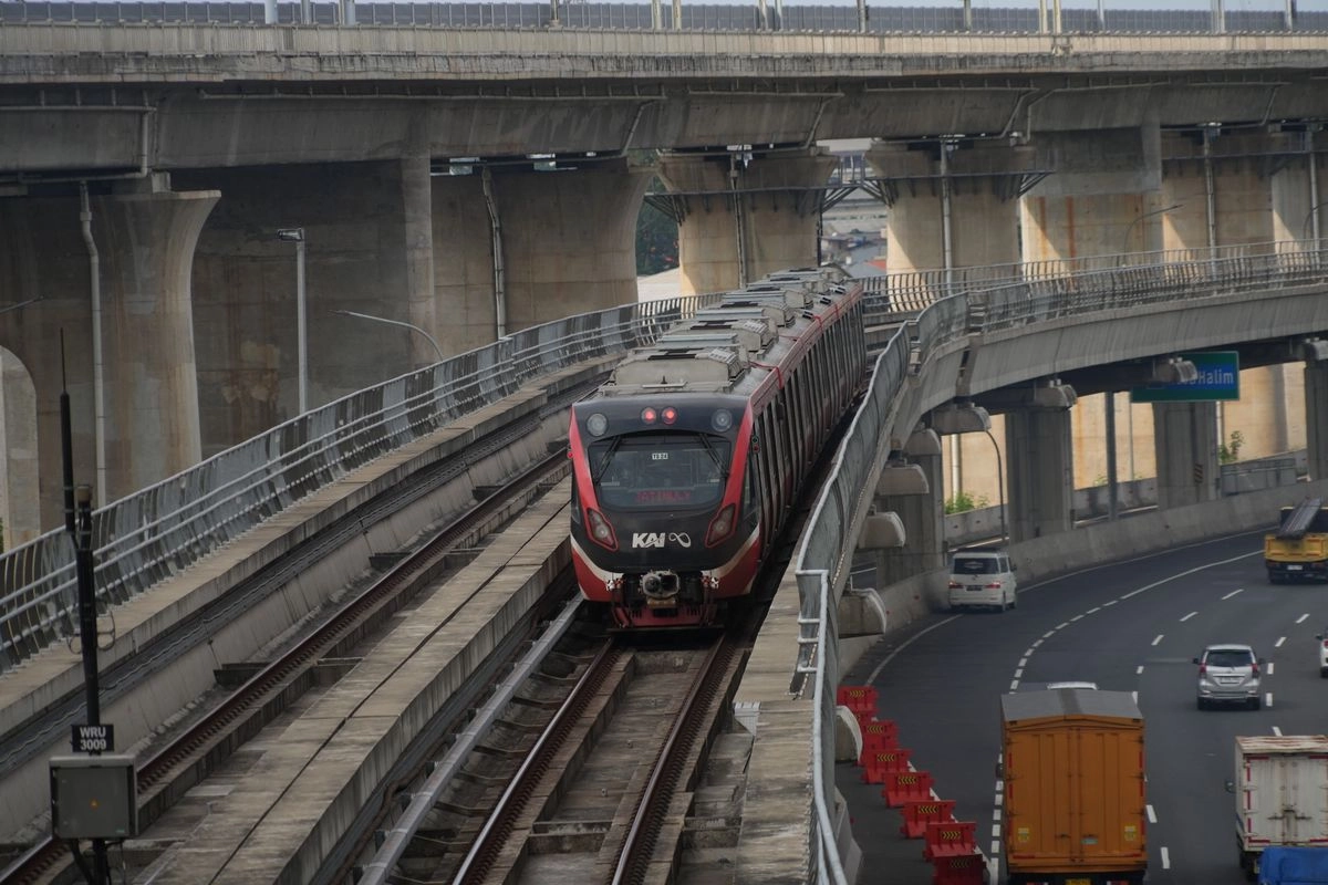Ini Jam dan Stasiun Paling Padat di LRT Jabodebek Selama Januari 2026