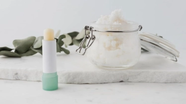 5 Lip Balm dengan Aroma Buah untuk Remaja, Harga Tak Menguras Uang Saku