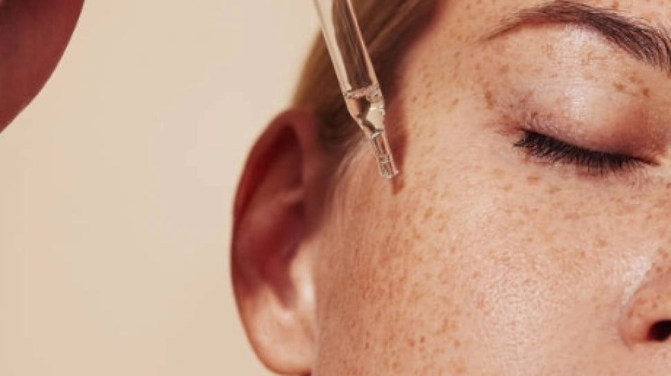 5 Skincare Retinol Penghilang Flek Hitam yang Tidak Overclaim Menurut Dokter Detektif