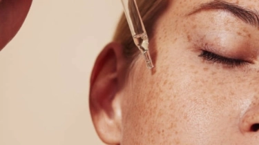 5 Skincare Retinol Penghilang Flek Hitam yang Tidak Overclaim Menurut Dokter Detektif