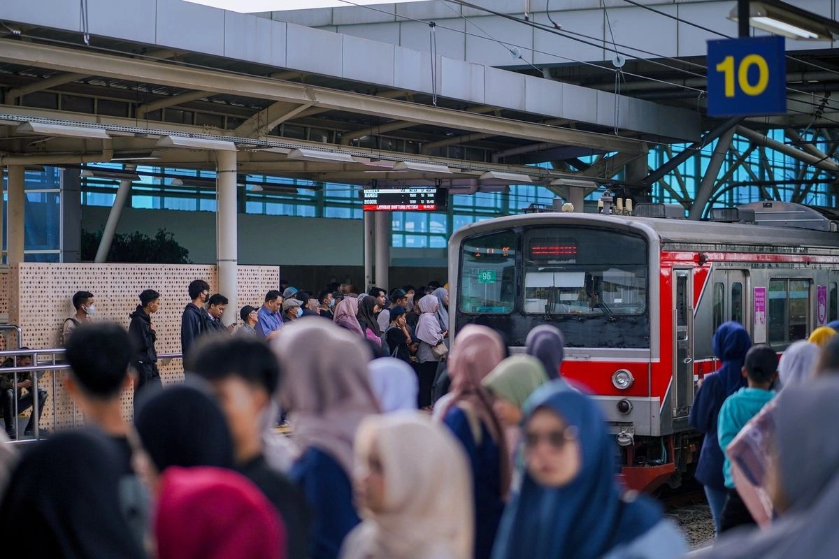 KRL Jabodetabek Diprediksi Tembus 437 Juta Penumpang pada 2030, KAI Perkuat Sarana dan Prasarana