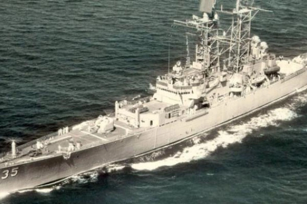 Kapal Perang AS Tabrakan dengan Kapal Logistik AL Saat Isi Ulang, 2 Luka-luka