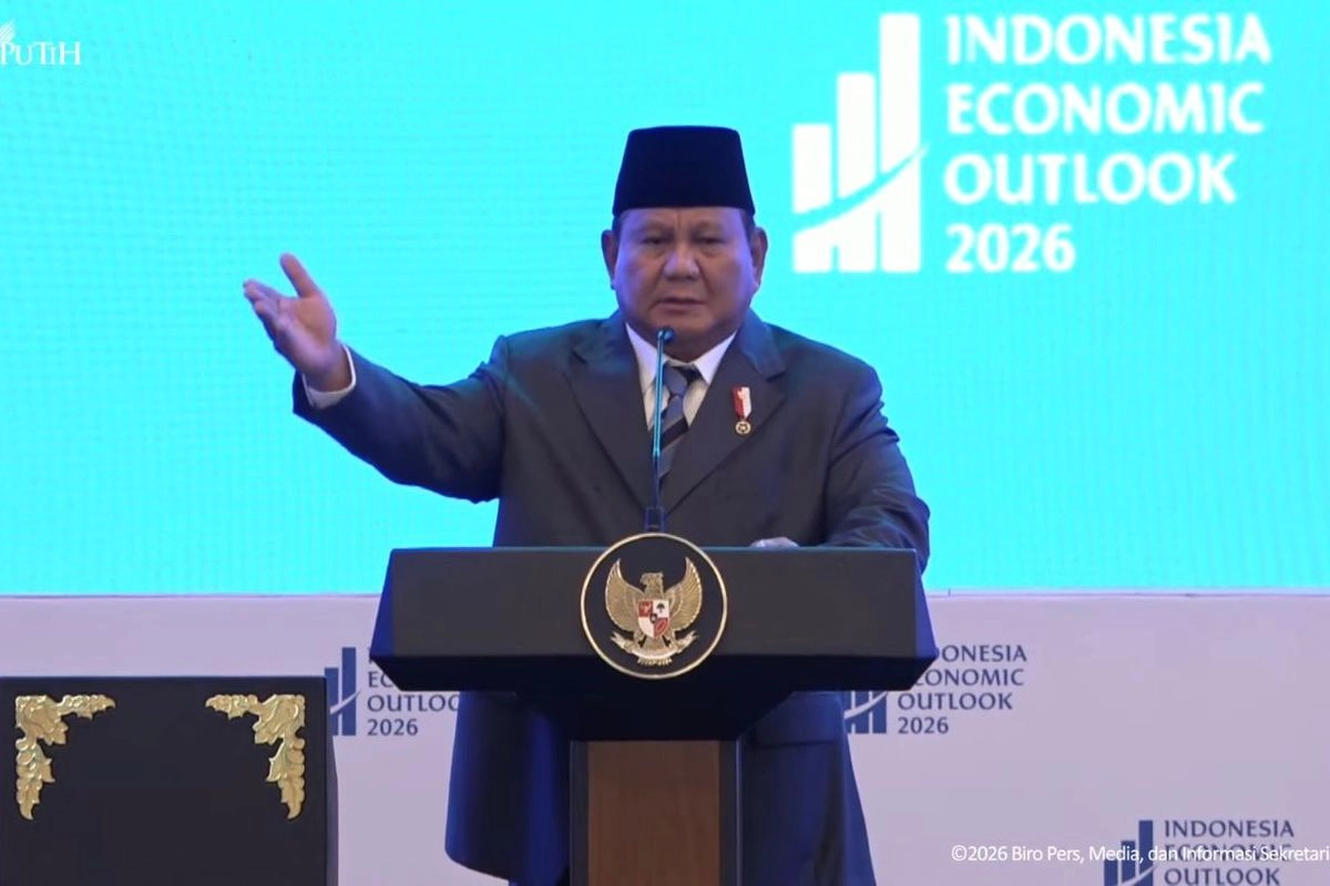 Prabowo Dapat Laporan Kemiskinan dan Pengangguran Terbuka Turun