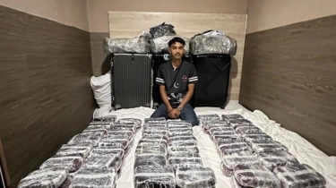 Digerebek di Kamar Hotel Dumai, WNA Malaysia Bawa 99.600 Butir Happy Five Senilai Rp39,8 Miliar!