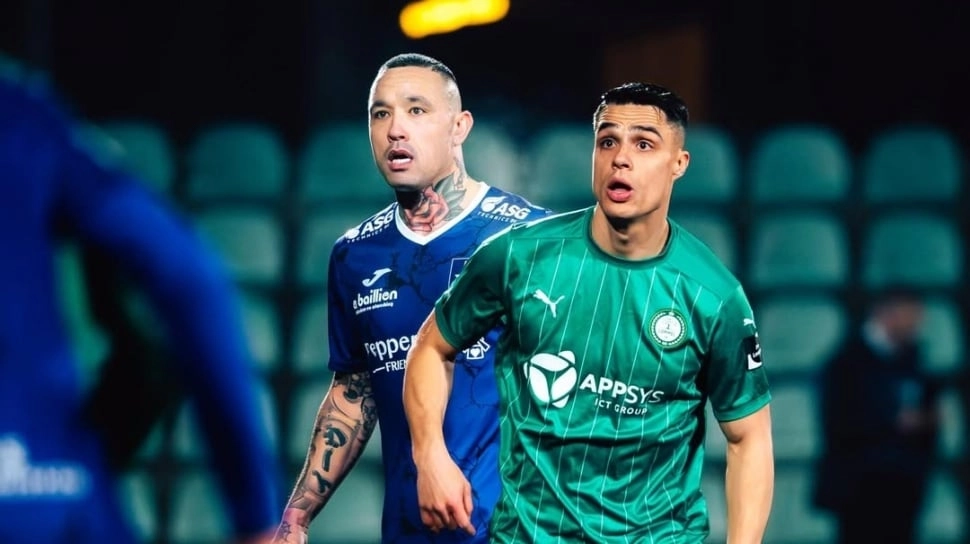 Keuangan Lommel SK Morat-marit, Joey Pelupessy Bakal Hijrah ke Super League?