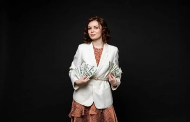 Warren Buffet Ungkap 7 Kebiasaan Harian yang Bisa Membangun Kekayaan Besar