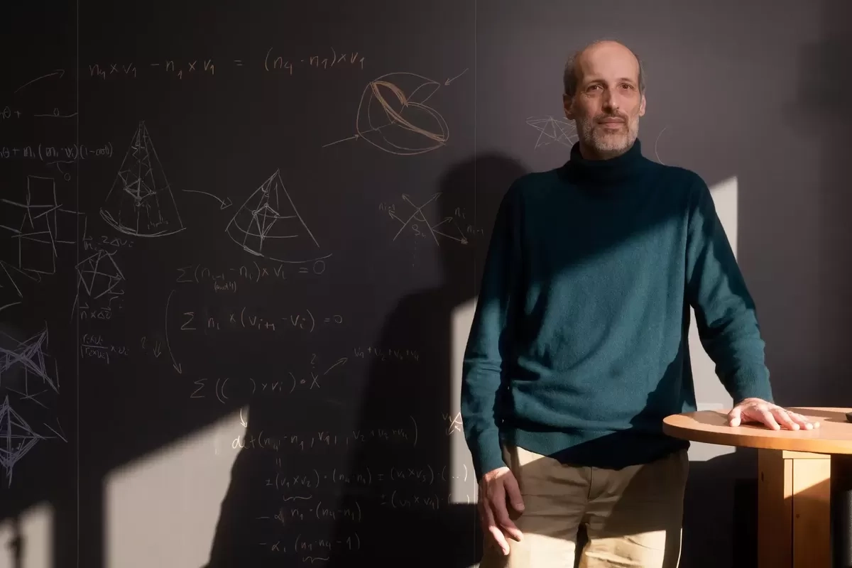 Profesor Ini Tantang AI Tercerdas Kerjakan Soal Matematika, Jawabannya “Asbun”