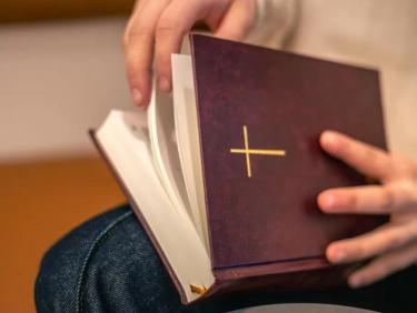 Bacaan Misa Gereja Katolik 15 Februari 2026: Hari Minggu Biasa VI