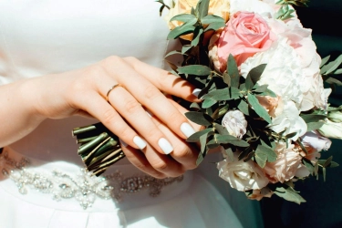 9 Rekomendasi Cincin Nikah 2026, Ada Motif Batik hingga Berlian Mewah