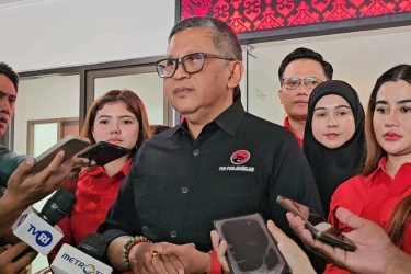 Hasto: Survei Bisa Jadi Alat Ukur Hanya Jika Pers Bebas dan Ada Penyeimbang
