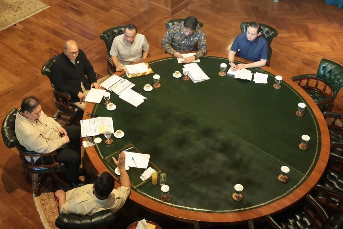 Jelang Kesepakatan dengan Trump, Prabowo Kumpulkan Menteri Sektor Ekonomi