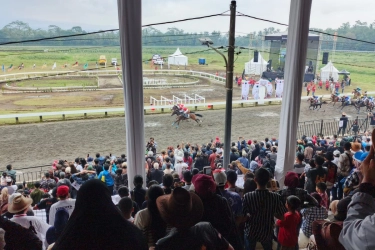 Pacuan Kuda di Tegalwaton Semarang Jadi Wahana Wisata Keluarga Jelang Ramadhan