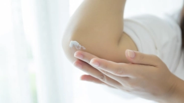 Jangan Salah Langkah! Ini 4 Cara Menghilangkan Chicken Skin agar Cepat Mulus Kembali