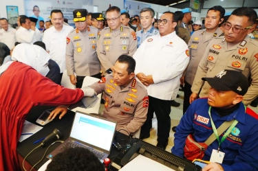 Momen Kapolri Donor Darah di Perayaan HUT KSPSI, Tegaskan Dukungan untuk Buruh