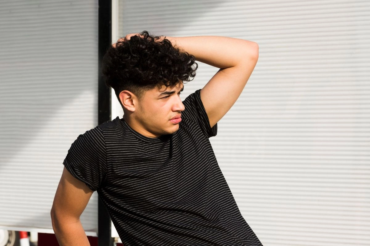 55 Model Rambut Pria Terbaru 2026, Bikin Makin Ganteng & Stylish