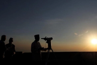 Kenapa Harus Rukyat Hilal dan Sidang Isbat?