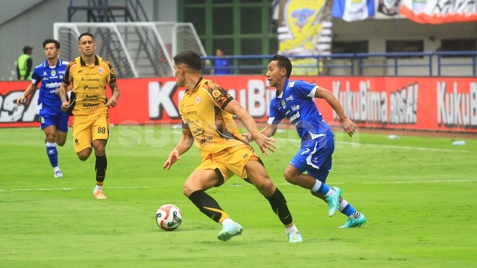 Persib Tertinggal 0-3, Beckham Putra: Saatnya Bangkit dan Buktikan Mental Juara