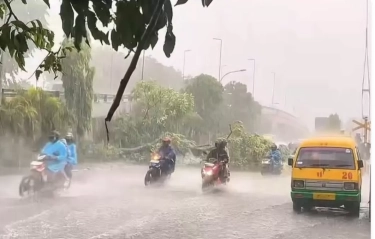 BMKG Prediksi Hujan Disertai Angin Kencang Mulai 17-19 Februari, BNPB Ingatkan Masyarakat Waspada