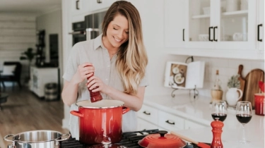 Apakah Mencicipi Makanan Membatalkan Puasa? Ini Penjelasan Menurut Fiqih Islam