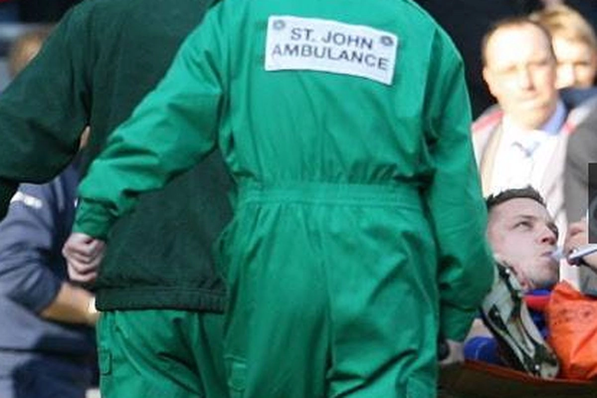 Momen Traumatis Eks Man United Patah Kaki Lawan Liverpool 20 Tahun Lalu