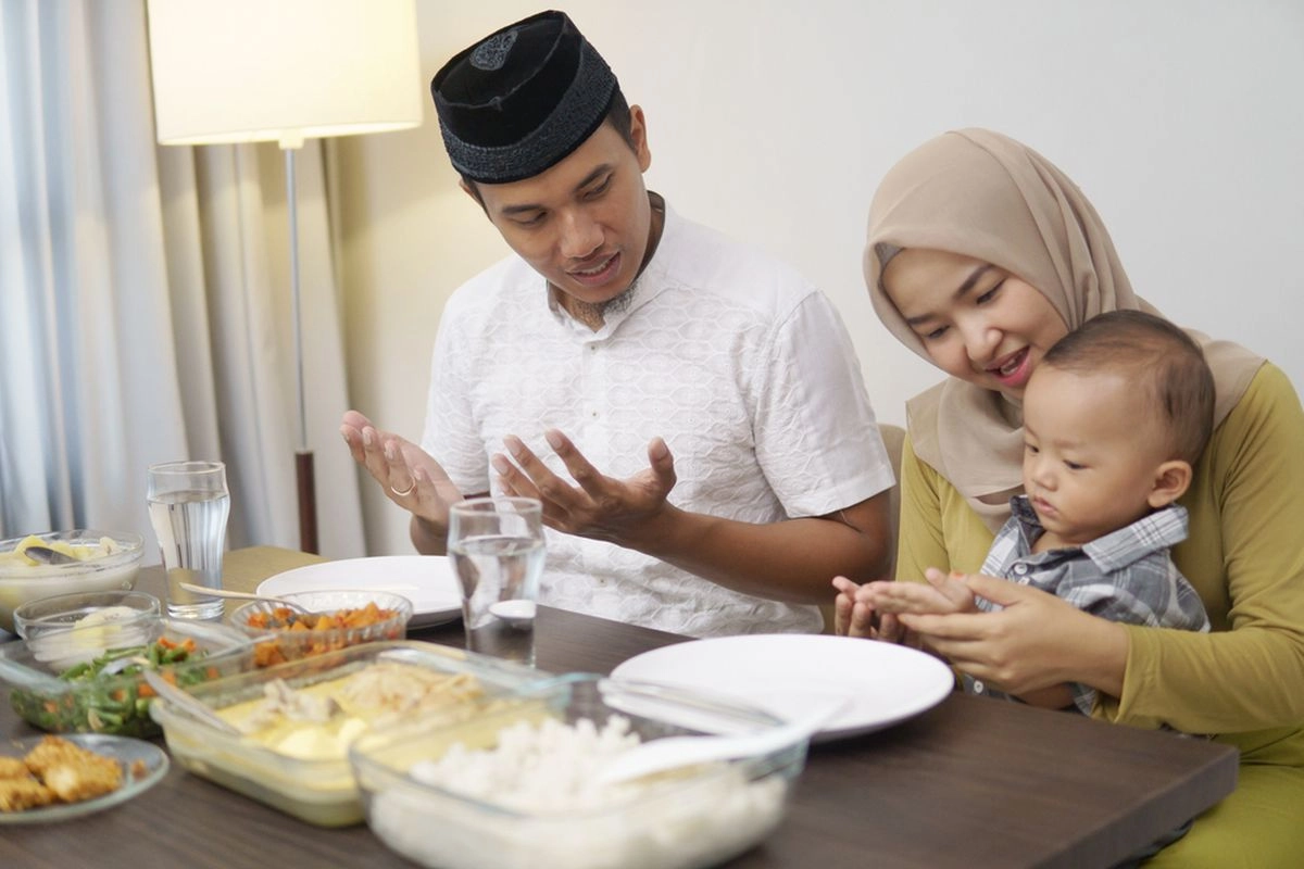 Pola Makan Sehat yang Dianjurkan Kemenkes agar Puasa Tetap Bertenaga