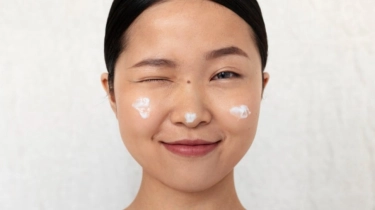 Biar Wajah Cepat Putih Pakai Apa? Ini 7 Rekomendasi Tone Up Cream Mulai Rp23 Ribuan